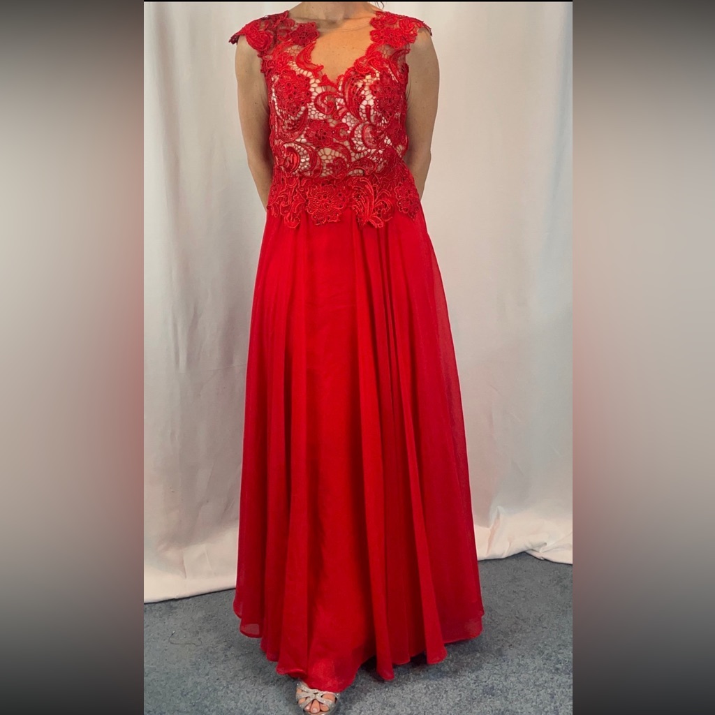 Bright Red Lace Bodice Formal Gown - Dave & Johnny - Size 5/6